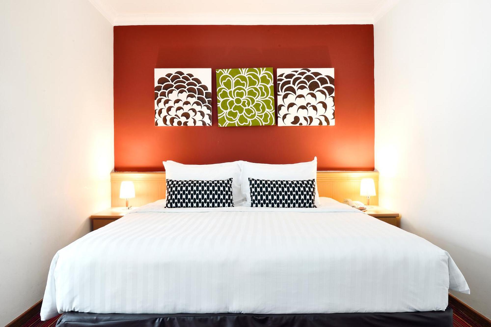 Executive 2-Bedroom Suite (1K + 2S) at The Assembly Place at Stevens, Service Residences